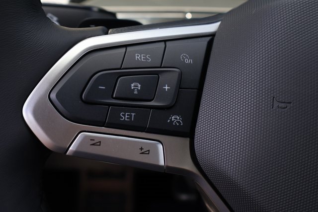 New 2026 Volkswagen Atlas Cross Sport SEL Premium R-Line image 20