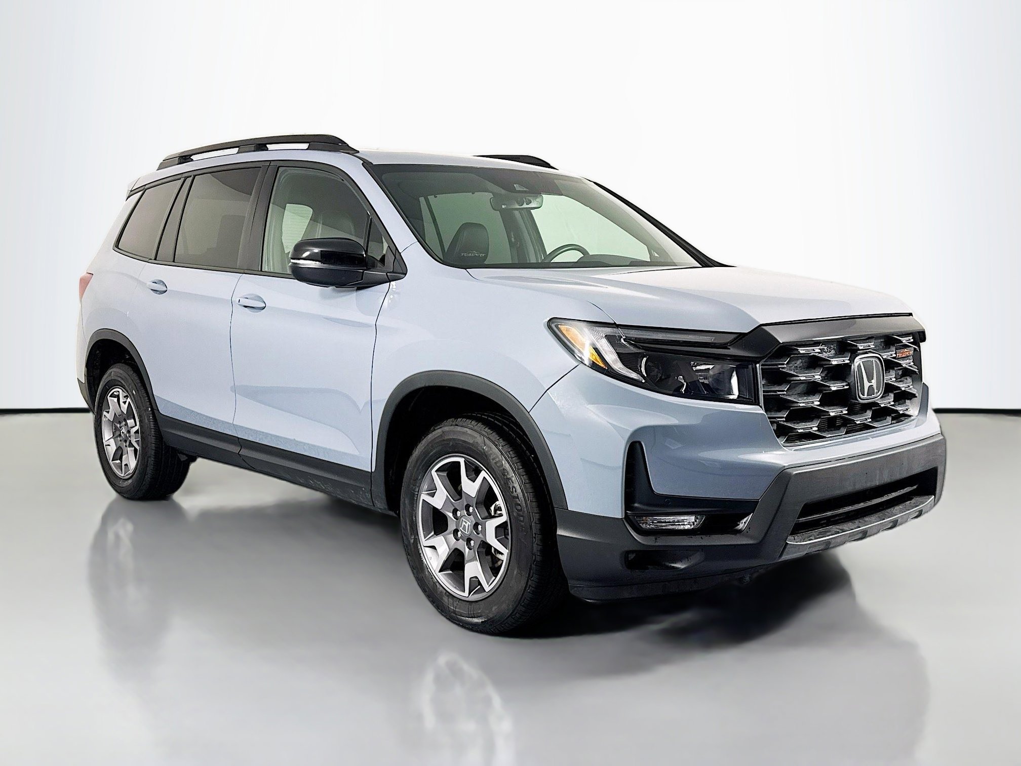 Certified 2023 Honda Passport TrailSport image 3