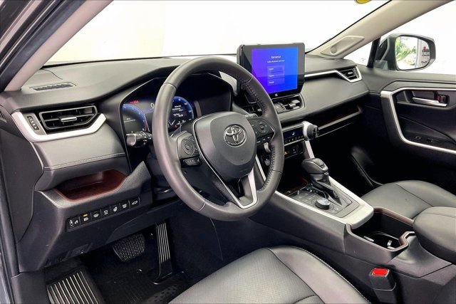 Used 2023 Toyota RAV4 Limited image 14