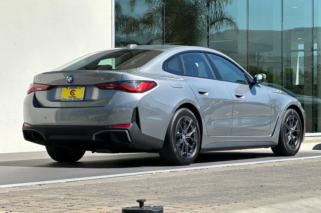 Used 2023 BMW i4 eDrive35 RWD image 3