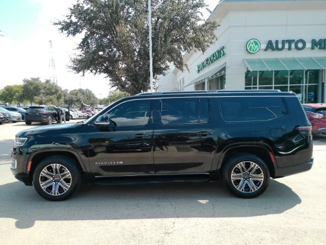 Used 2025 Jeep Wagoneer L Series II AWD/4WD image 12