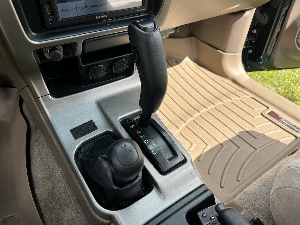 Used 2001 Toyota 4Runner SR5 AWD/4WD image 56