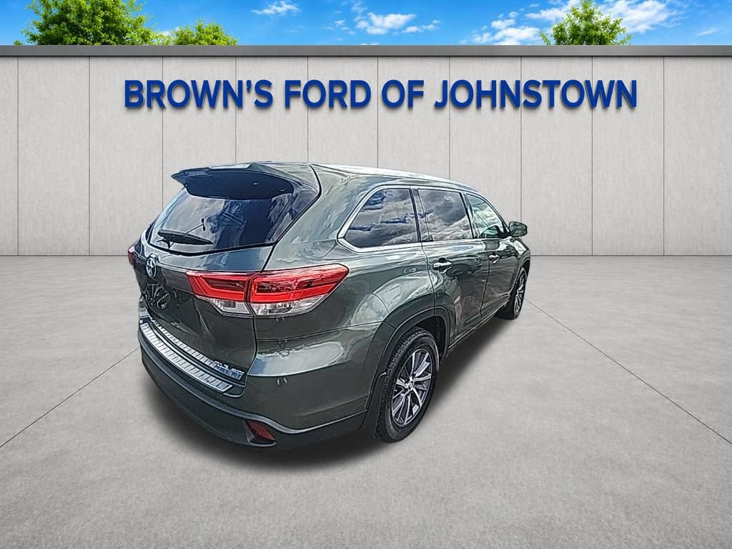 Used 2018 Toyota Highlander XLE AWD/4WD image 7