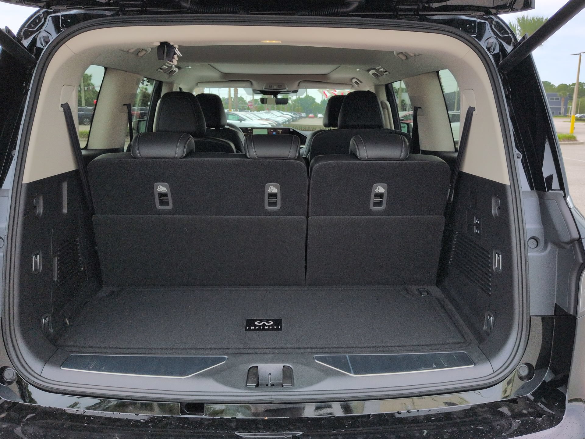 New 2027 INFINITI QX80 Pure w/ Cargo Package RWD image 14