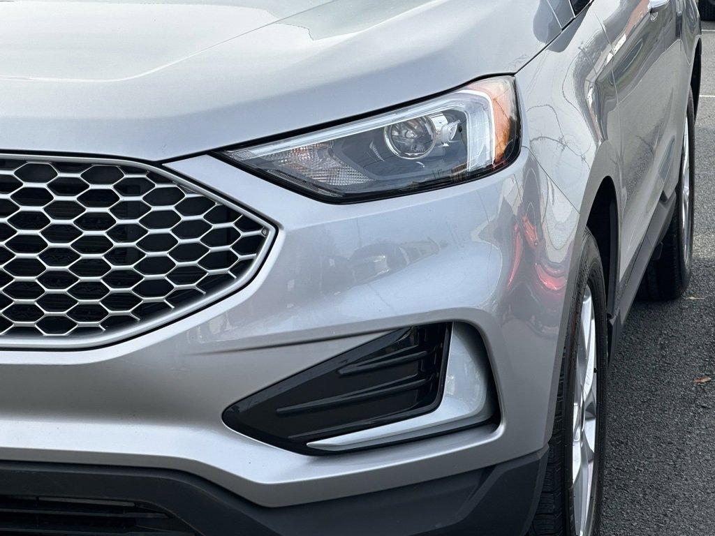 Used 2024 Ford Edge SEL image 36