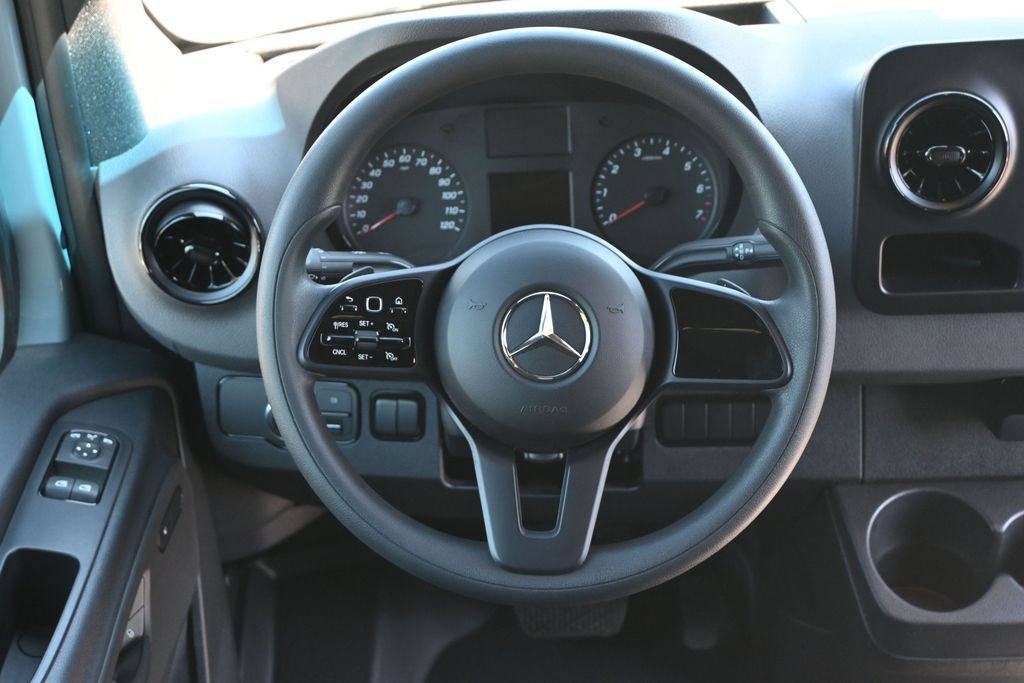 Used 2019 Mercedes-Benz Sprinter 144 image 37