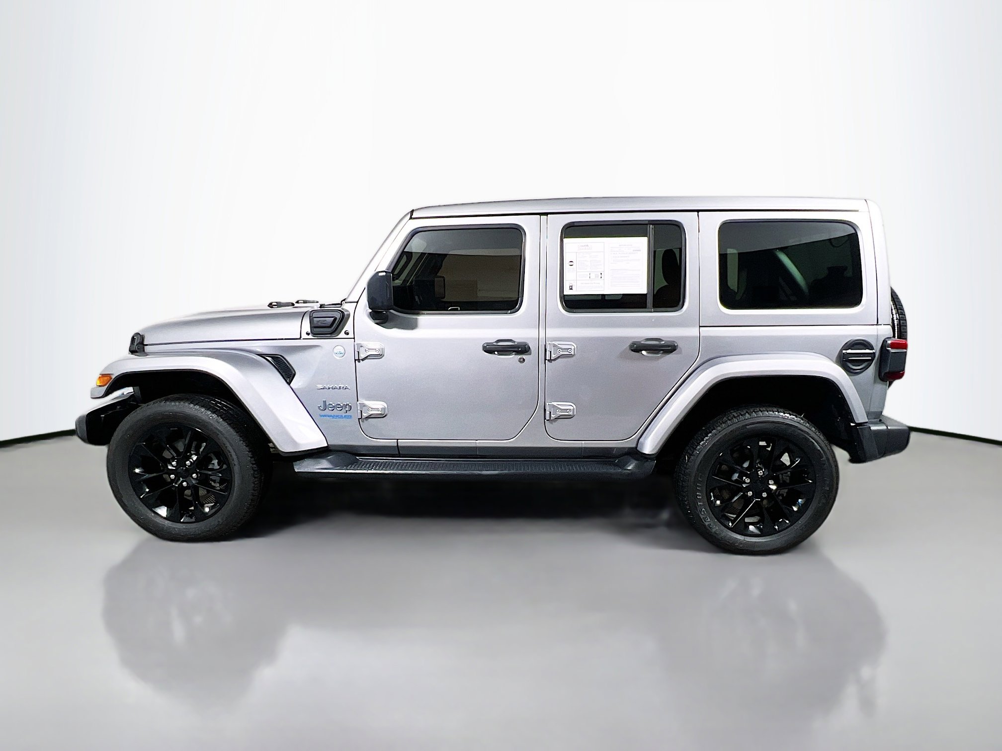 Used 2021 Jeep Wrangler Unlimited Sahara w/ Cold Weather Group image 9