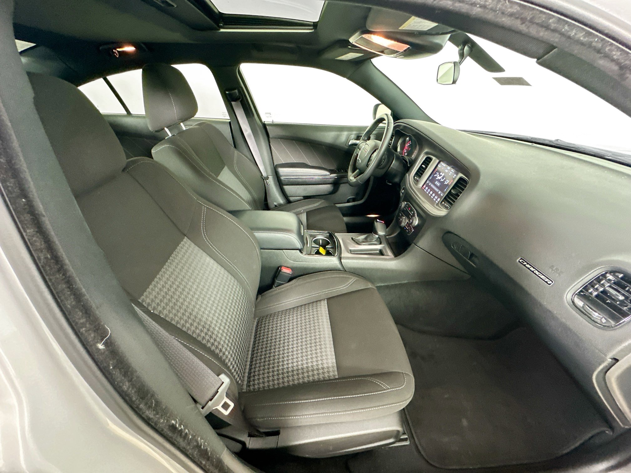 Used 2023 Dodge Charger SXT w/ Blacktop Package image 34