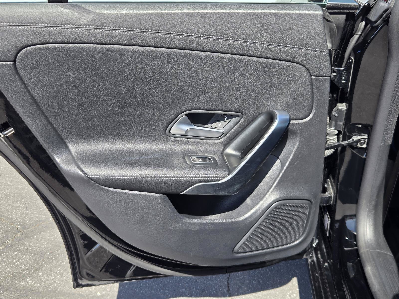 Used 2025 Mercedes-Benz CLA 250 4MATIC image 23