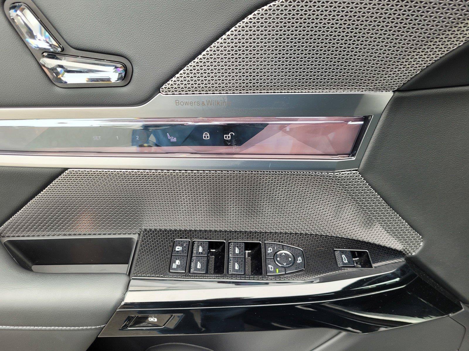 Used 2024 BMW i7 eDrive50 w/ Executive Package RWD image 27