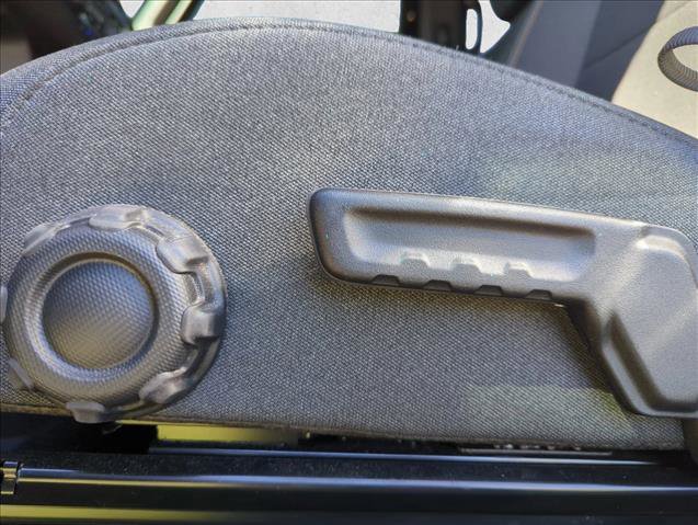 Used 2025 Jeep Wrangler Willys image 28