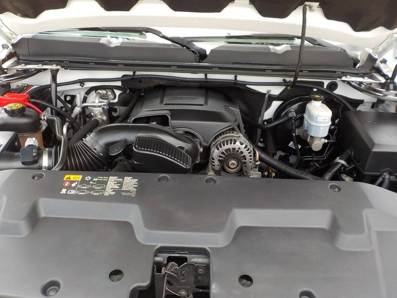 Used 2013 Chevrolet Silverado 1500 LT w/ Interior Plus Package AWD/4WD image 26