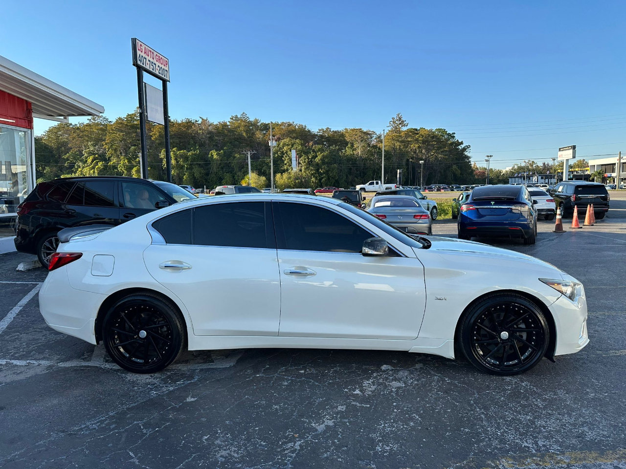 Used 2018 INFINITI Q50 Luxe w/ Essential Package (3.0T Luxe) image 8