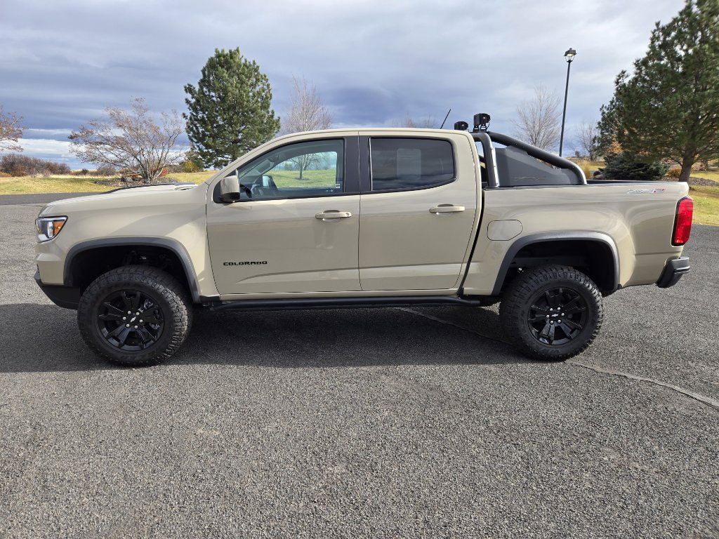 Used 2021 Chevrolet Colorado ZR2 w/ ZR2 Dusk Special Edition image 10
