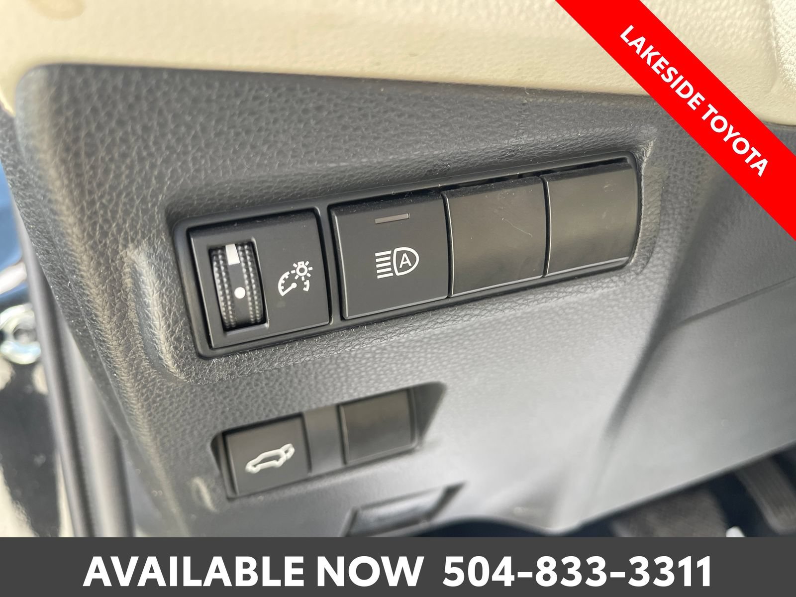 Used 2023 Toyota Corolla Cross XLE w/ Convenience Package AWD/4WD image 26