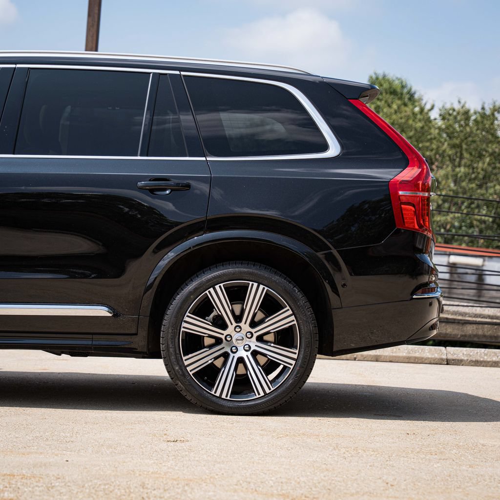 Certified 2024 Volvo XC90 T8 Ultimate w/ Protection Package Premier AWD/4WD image 4