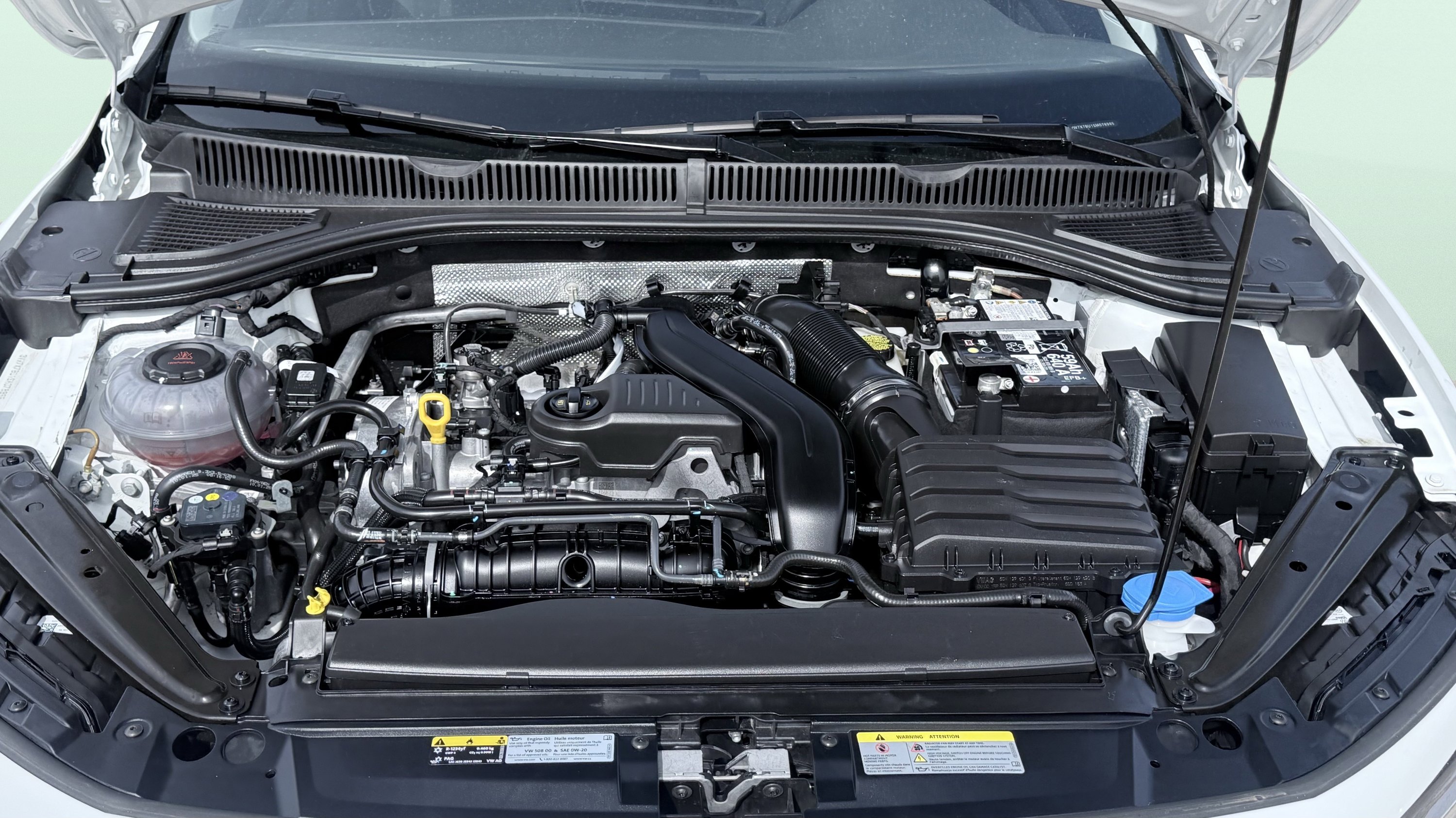 Used 2025 Volkswagen Jetta SE FWD image 19
