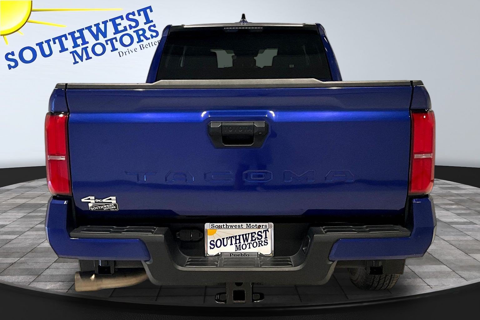 Used 2024 Toyota Tacoma SR5 AWD/4WD image 6