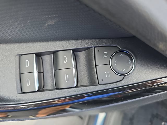 New 2027 Chevrolet Equinox RS w/ LPO, Floor Liner Package AWD/4WD image 29