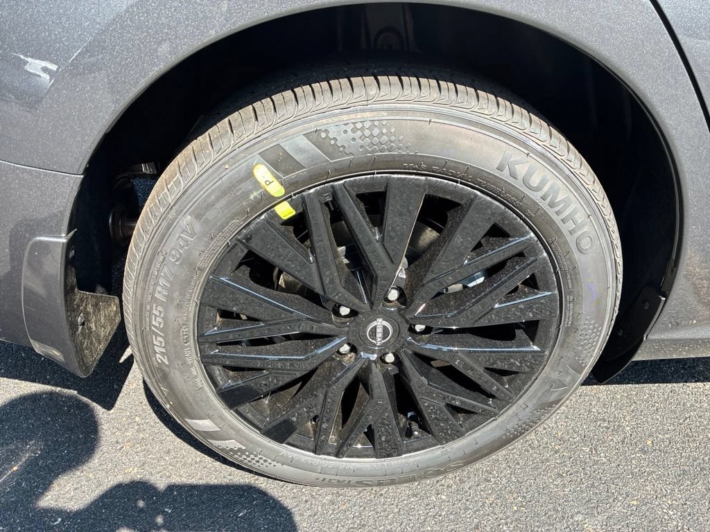 New 2026 Nissan Altima 2.5 SV AWD/4WD image 10