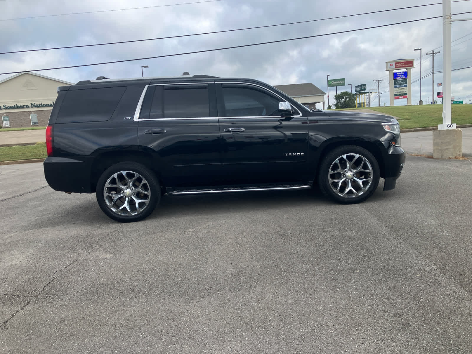 Used 2015 Chevrolet Tahoe LTZ AWD/4WD image 8