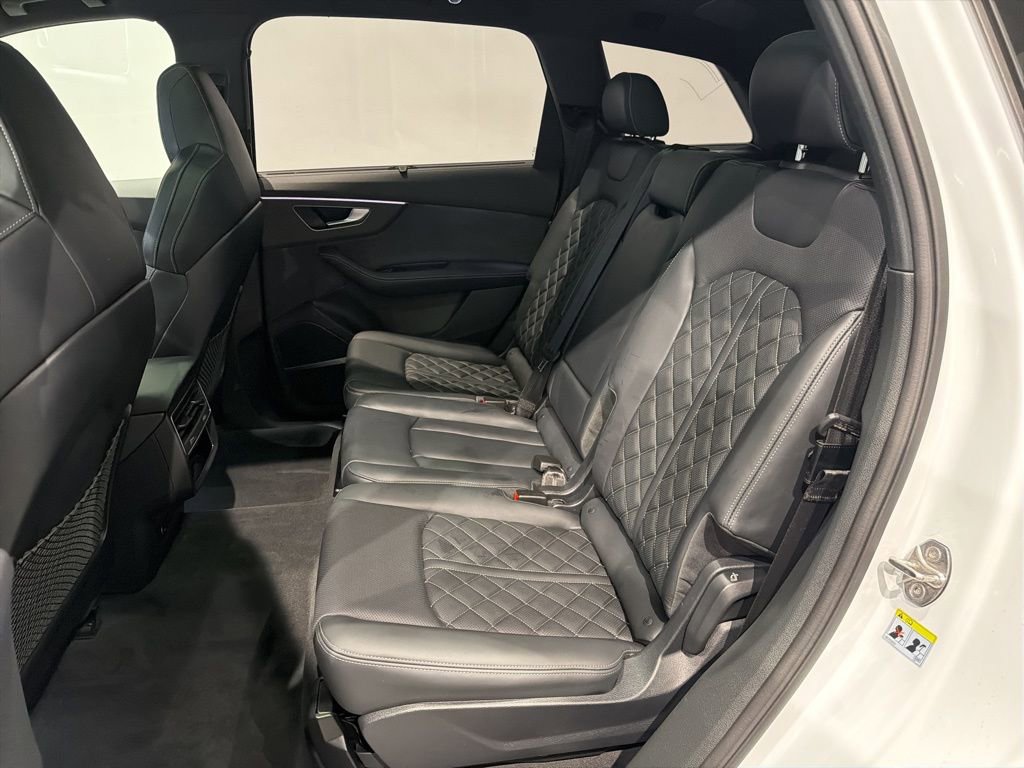 Used 2025 Audi SQ7 Prestige image 38