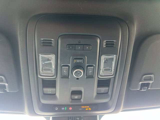 Used 2024 GMC Yukon SLT w/ SLT Luxury Package AWD/4WD image 36