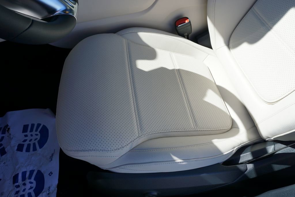 New 2026 Mercedes-Benz GLC 300 4MATIC image 40