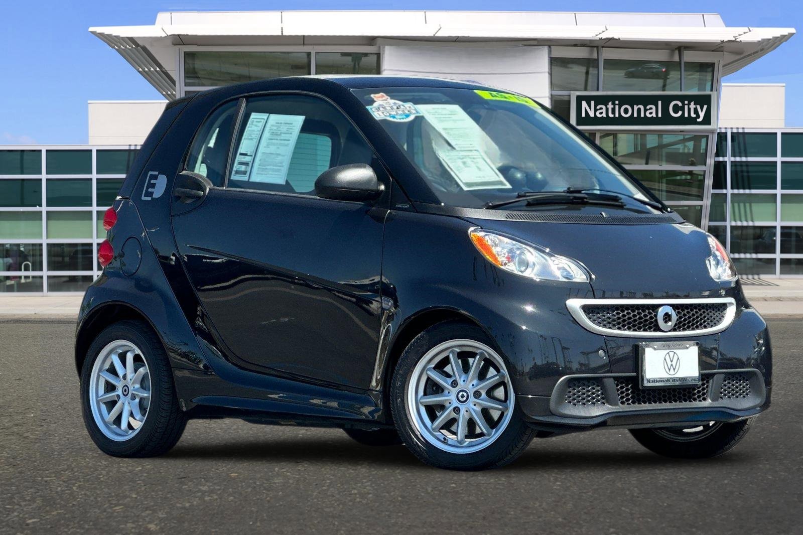 Used 2016 smart fortwo passion image 2