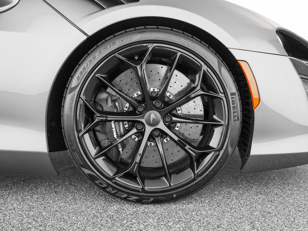 New 2026 McLaren Artura Spider RWD image 26