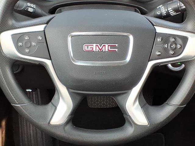 Used 2023 GMC Terrain SLE w/ Driver Convenience Package image 15