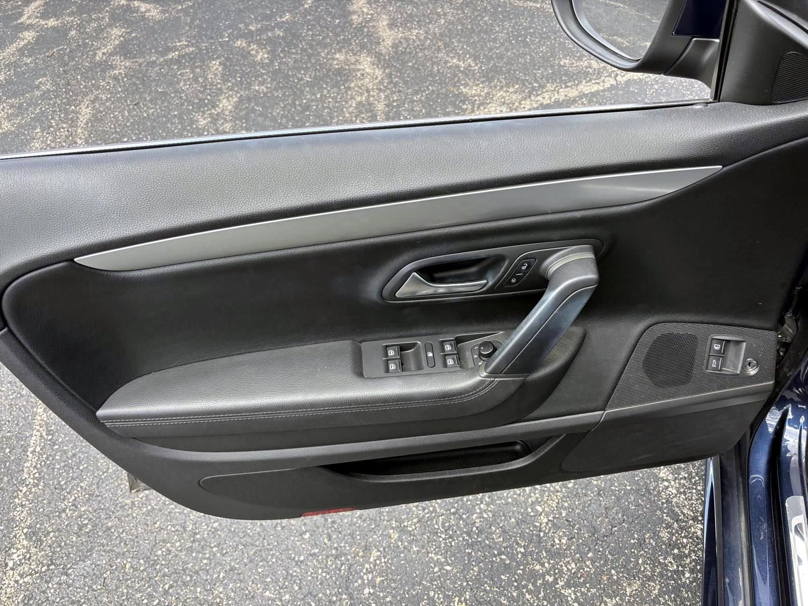 Used 2012 Volkswagen CC Sport image 11