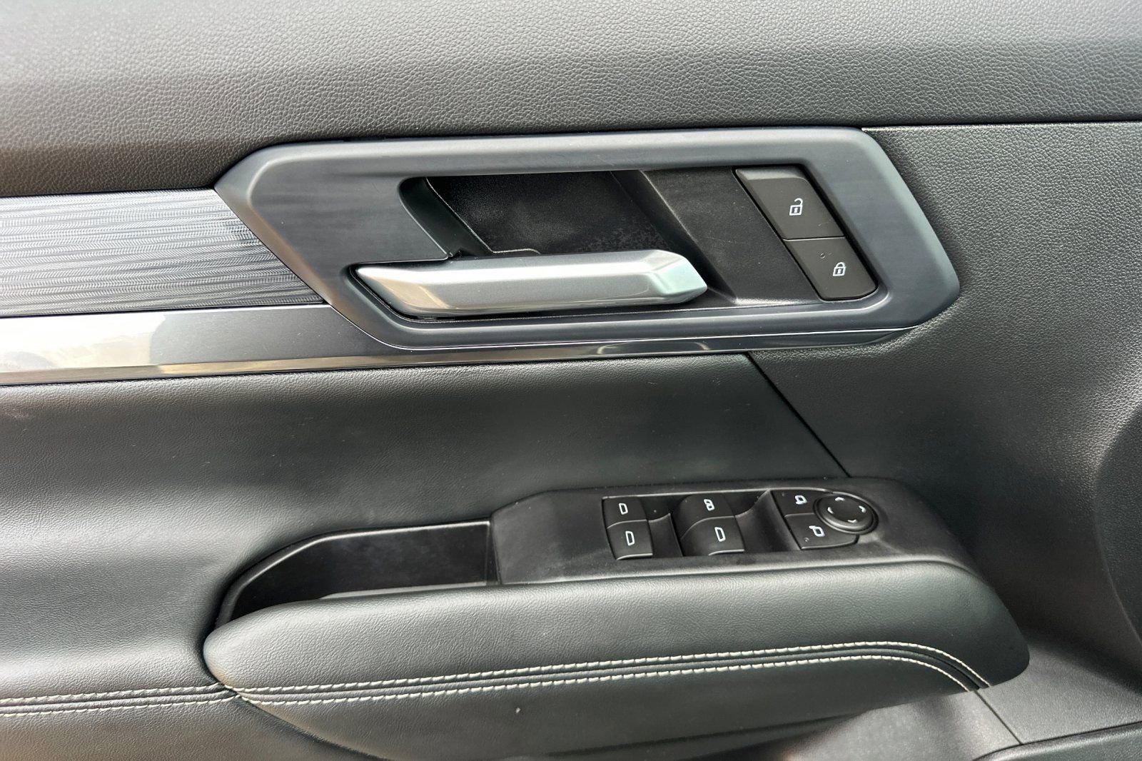 Used 2026 GMC Terrain Elevation image 11