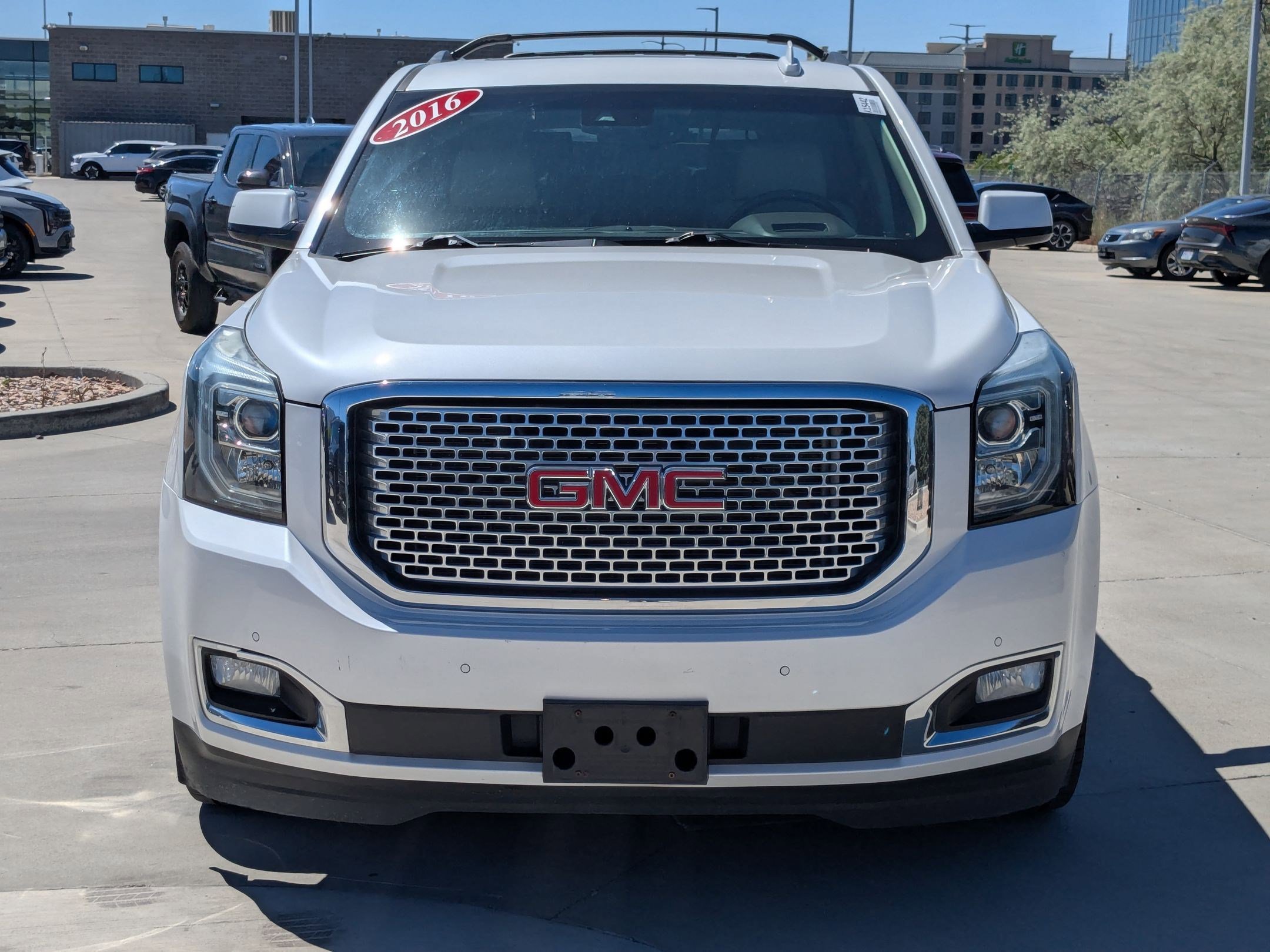 Used 2016 GMC Yukon XL Denali w/ Open Road Package AWD/4WD image 8