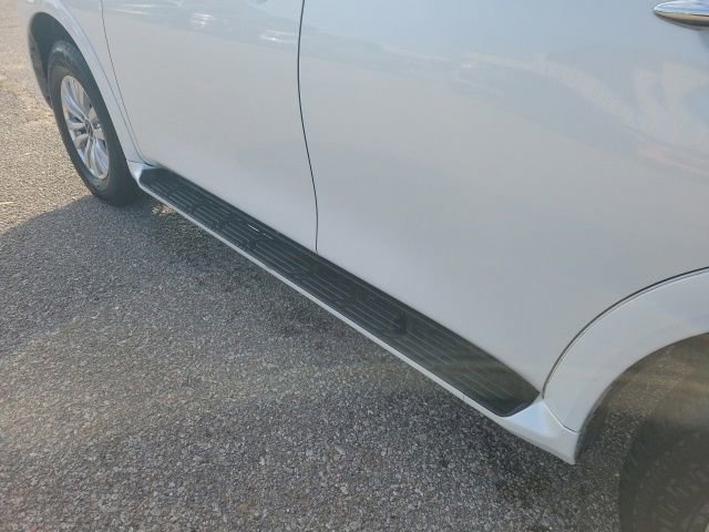 Used 2024 Nissan Armada SV image 4