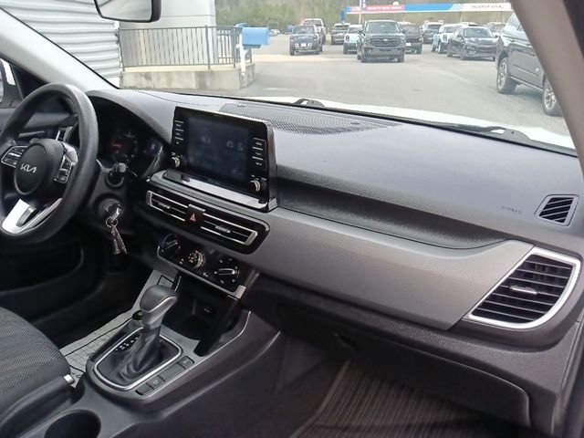 Used 2023 Kia Seltos LX image 31