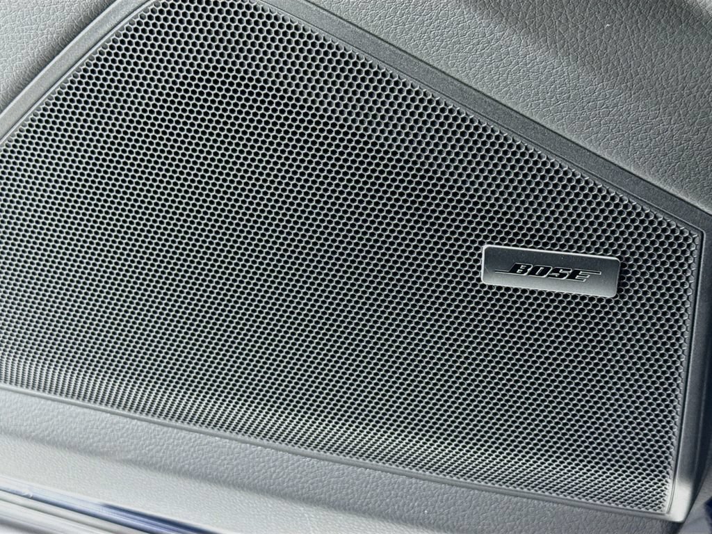 New 2026 Porsche Cayenne Coupe AWD/4WD image 12