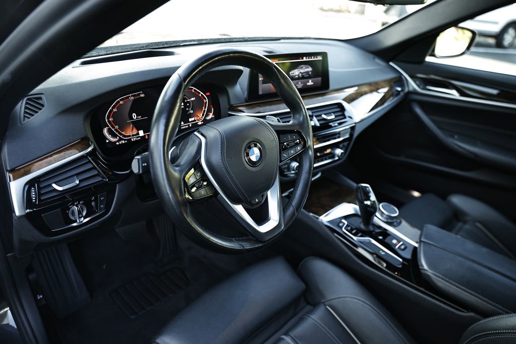 Used 2020 BMW 540i xDrive w/ Premium Package image 19