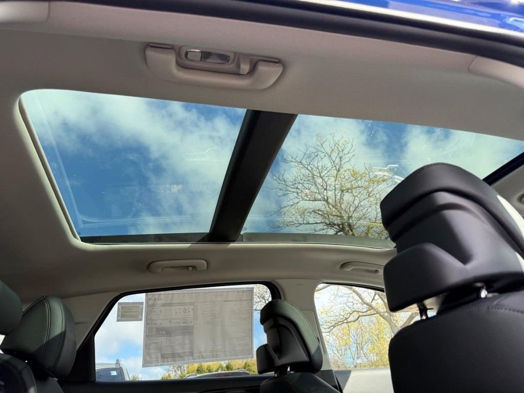New 2026 Kia Sportage EX w/ EX Panorama Roof Package image 7