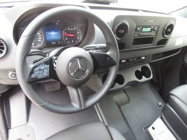 Certified 2025 Mercedes-Benz Sprinter 2500 image 31