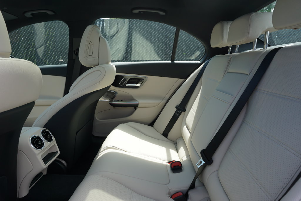 Certified 2025 Mercedes-Benz C 300 4MATIC Sedan image 47