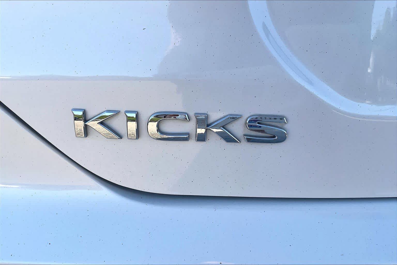 Used 2021 Nissan Kicks SR FWD image 9