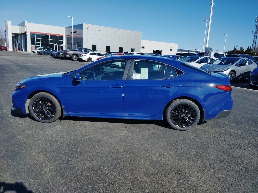 New 2026 Toyota Camry SE image 4