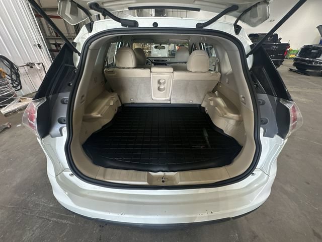 Used 2015 Nissan Rogue S AWD/4WD image 25