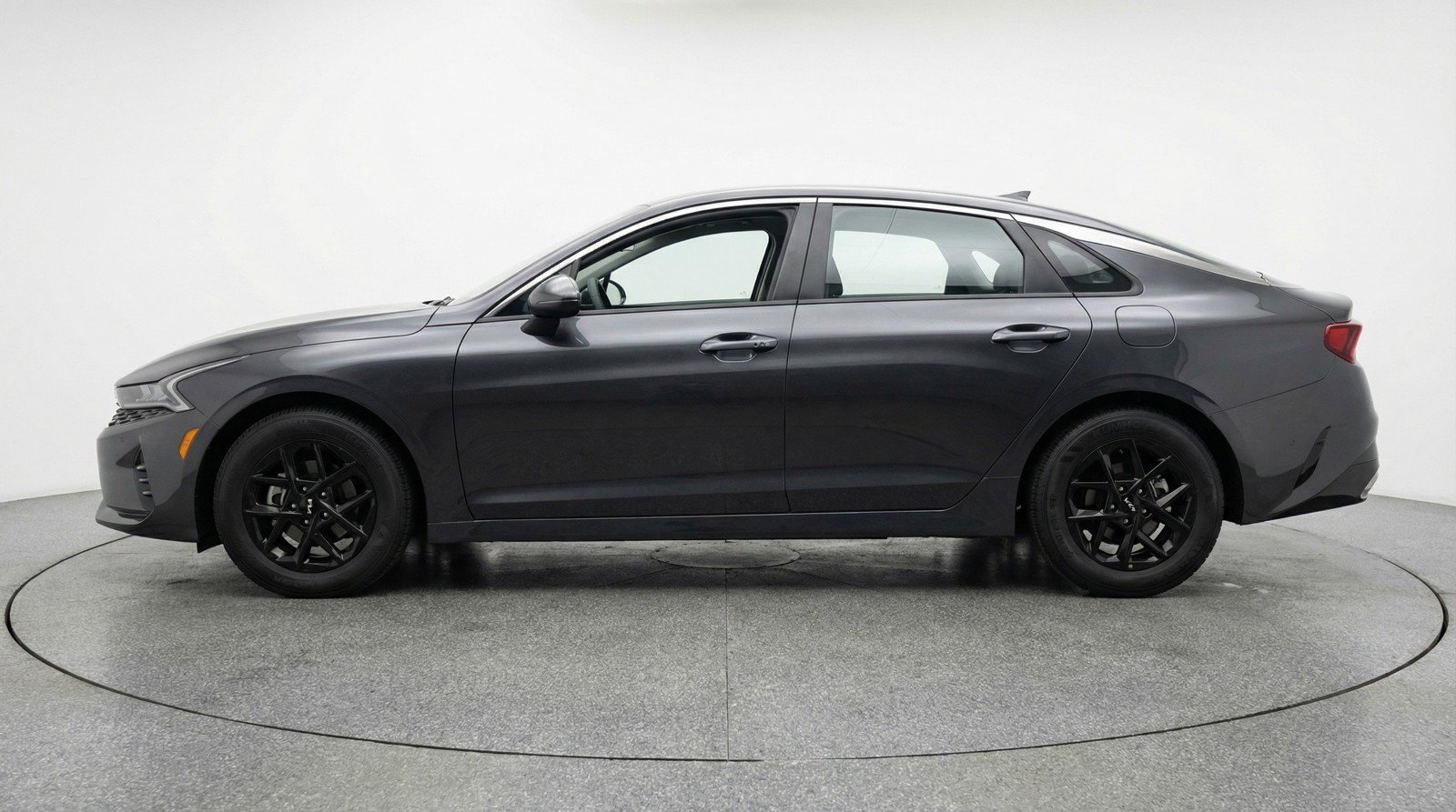 Used 2025 Kia K5 LXS FWD image 5