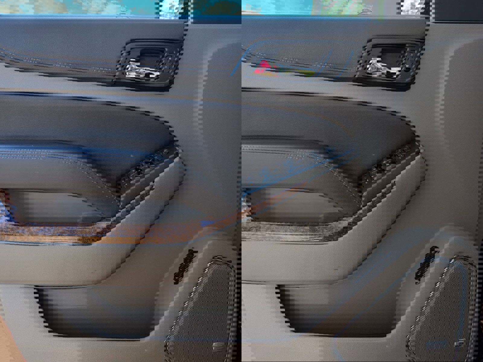 Used 2018 Chevrolet Tahoe Premier image 6