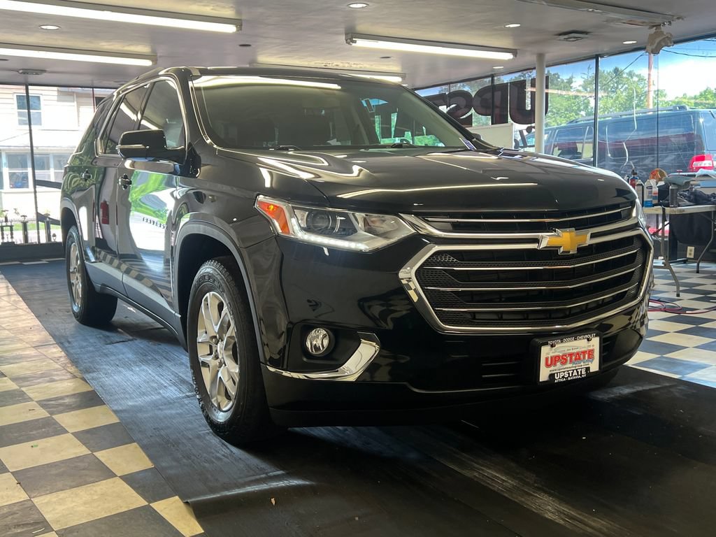 Used 2019 Chevrolet Traverse LT w/ LPO, Floor Liner Package AWD/4WD image 1