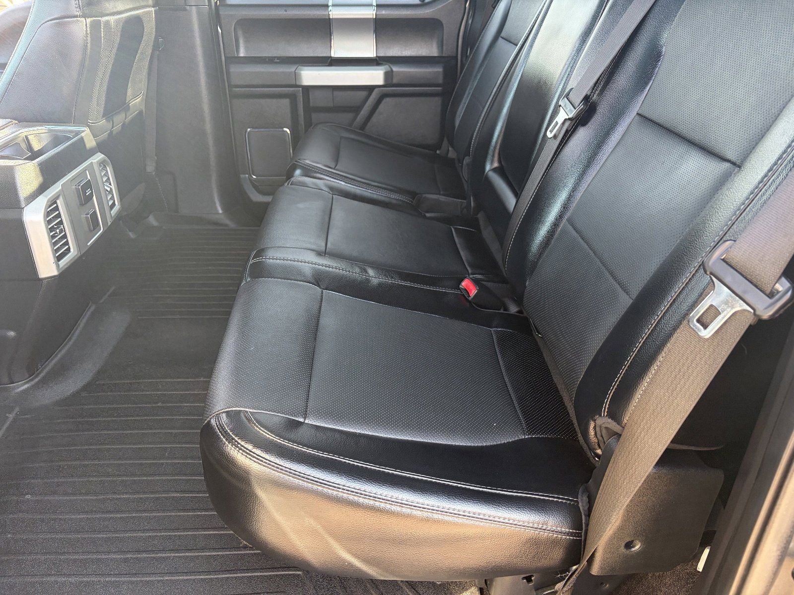 Used 2016 Ford F150 Lariat image 18