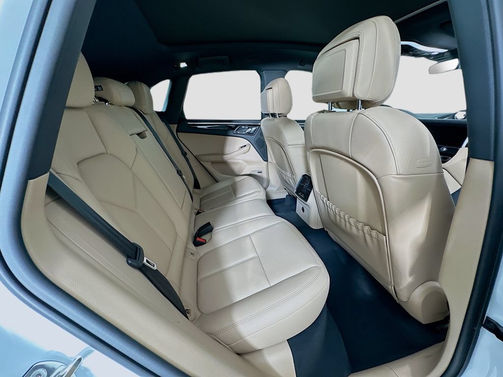 New 2026 Porsche Macan AWD/4WD image 30