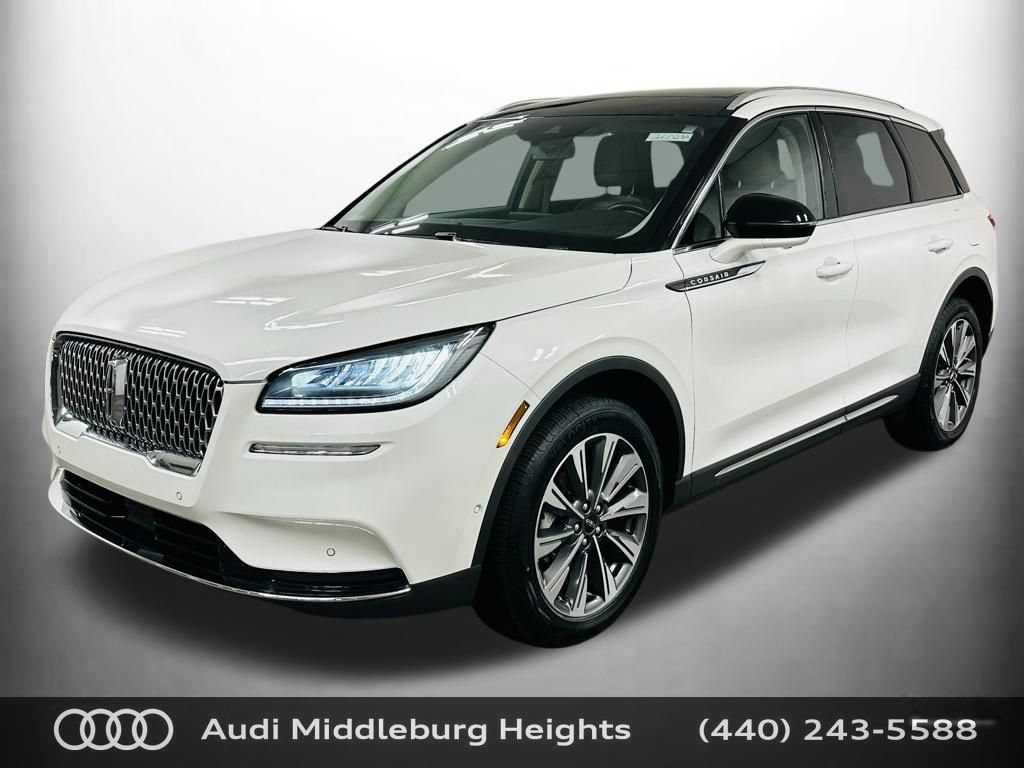 Used 2022 Lincoln Corsair Reserve w/ Equipment Group 201A AWD/4WD image 4